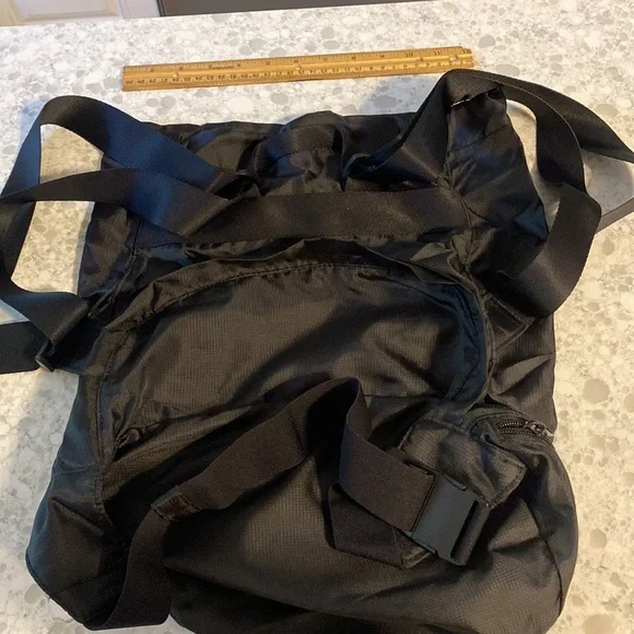 SALE NWOT large convertible PINK Victorias Secret belt bag-converts to back sack - Picture 13 of 16